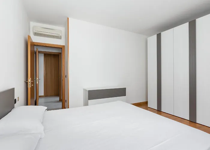 Modern By Wonderful Italy Boloňa